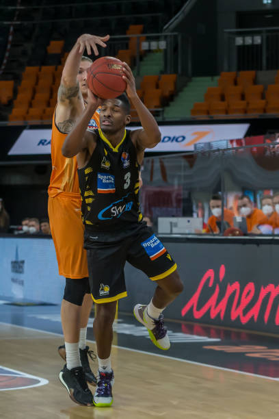 尼克斯与凯 尼克斯与凯